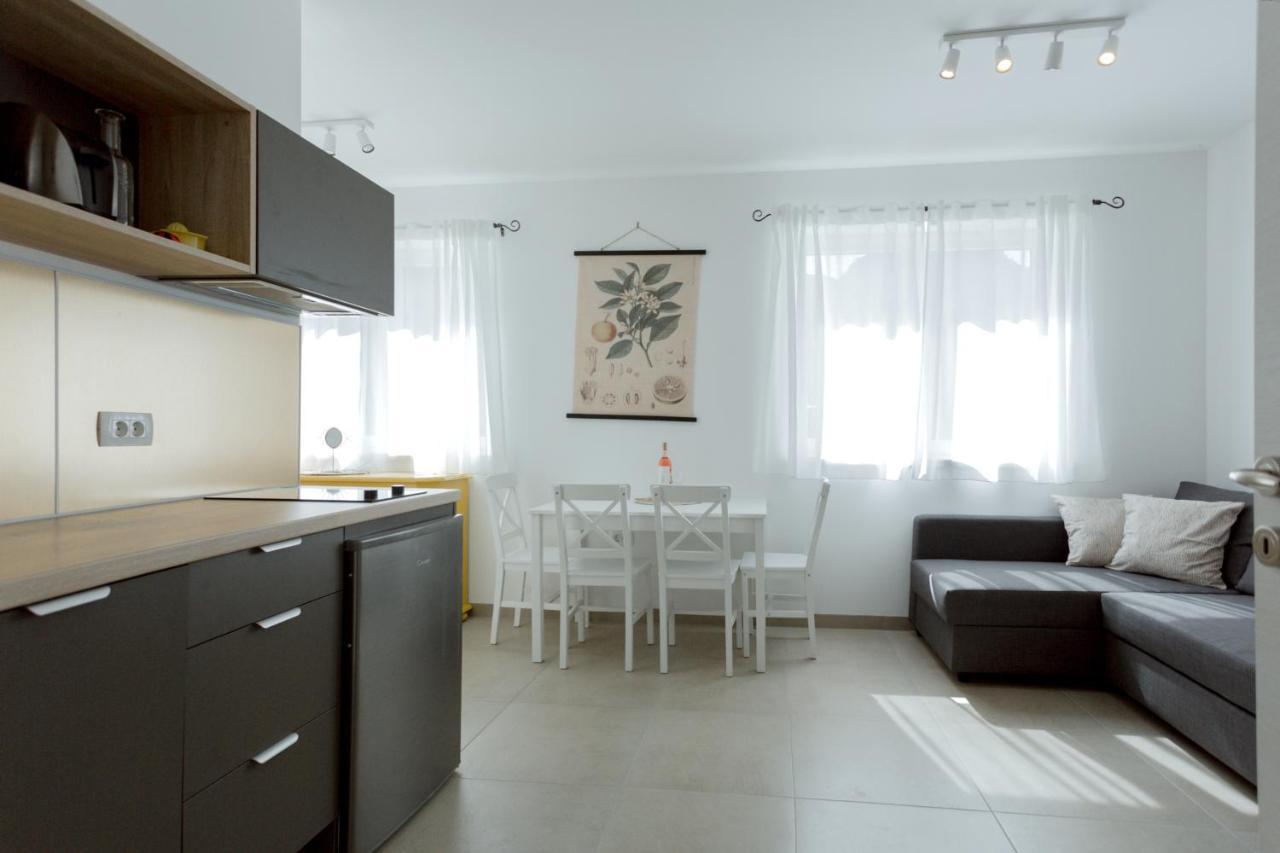Apartments Ivica オミシュ エクステリア 写真