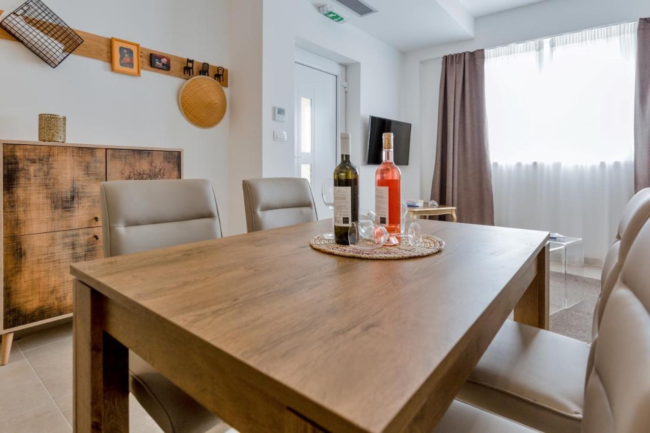Apartments Ivica オミシュ エクステリア 写真