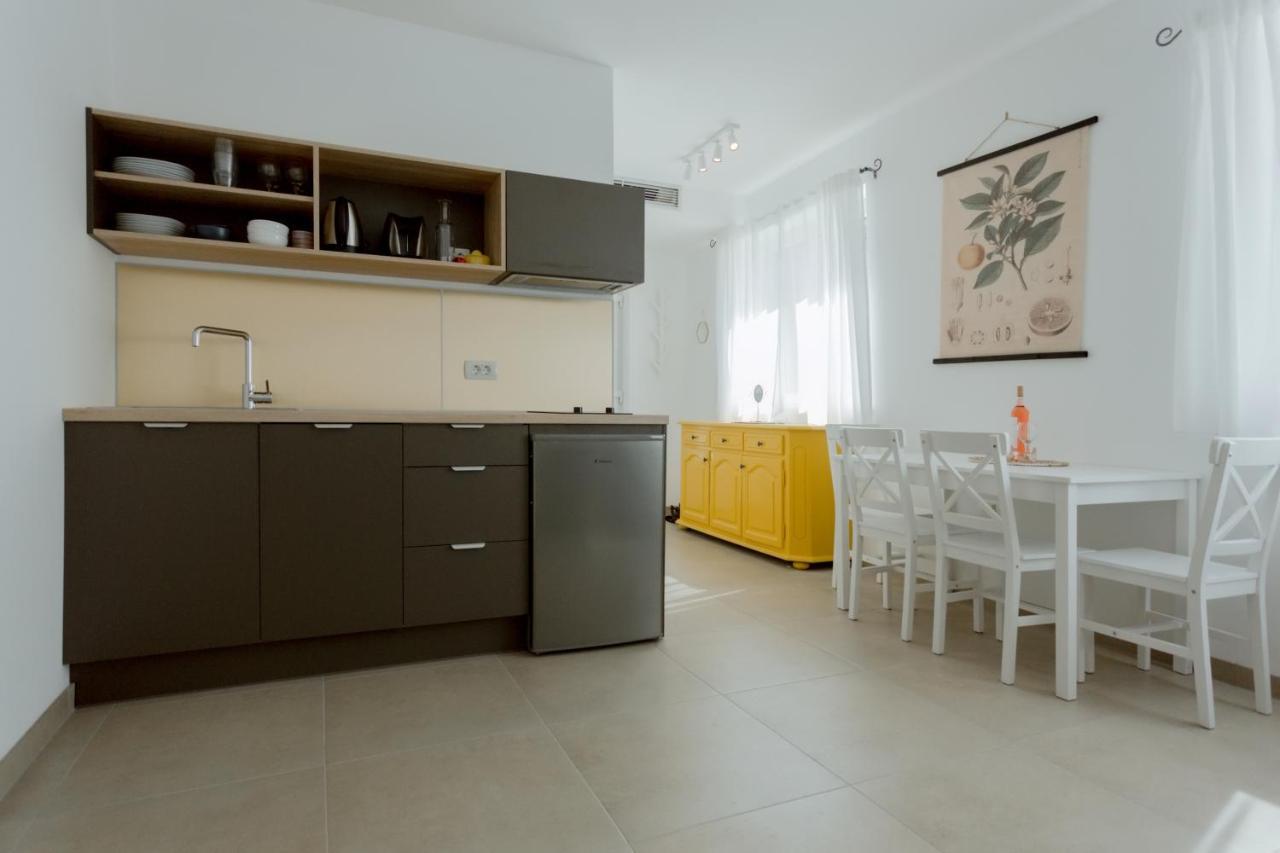 Apartments Ivica オミシュ エクステリア 写真